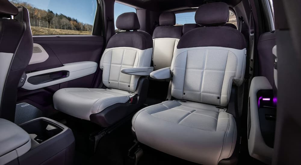 The black and gray interior in a 2027 Kia telluride for sale near Bloomington.