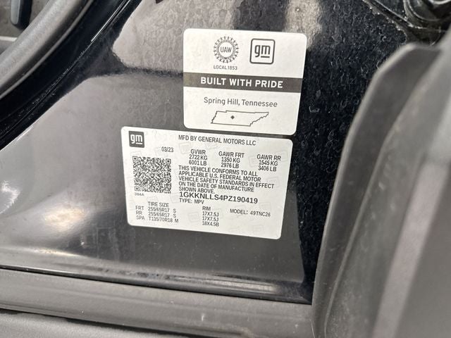 2023 GMC Acadia AT4