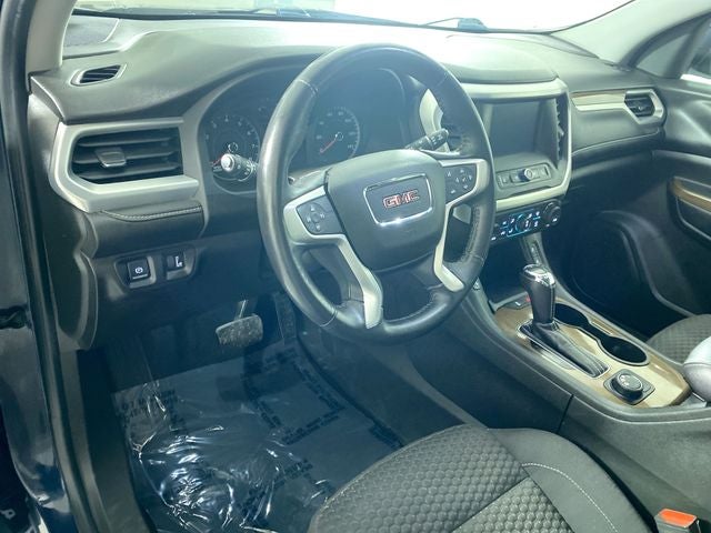 2017 GMC Acadia SLE-2