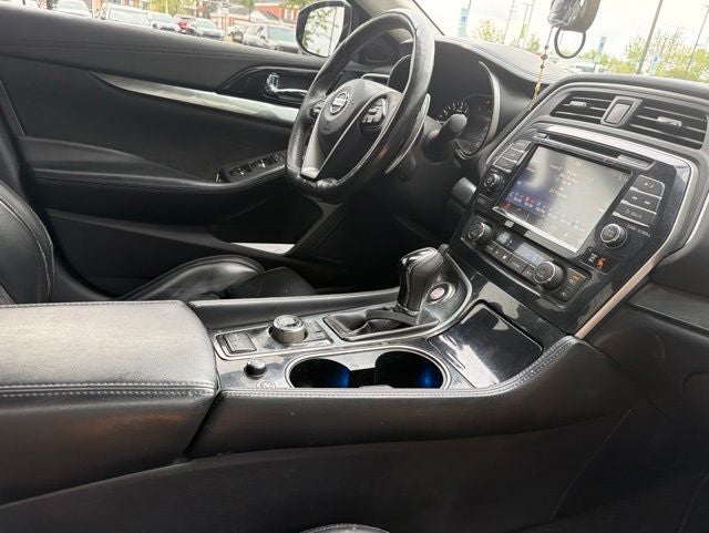 2016 Nissan Maxima SR