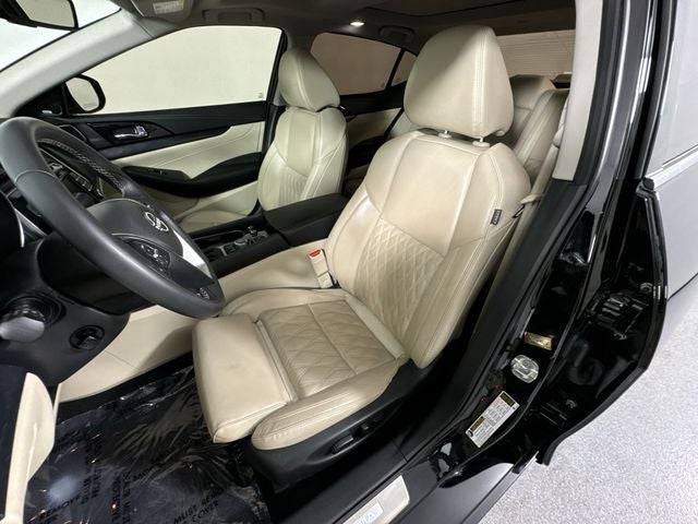 2023 Nissan Maxima Platinum