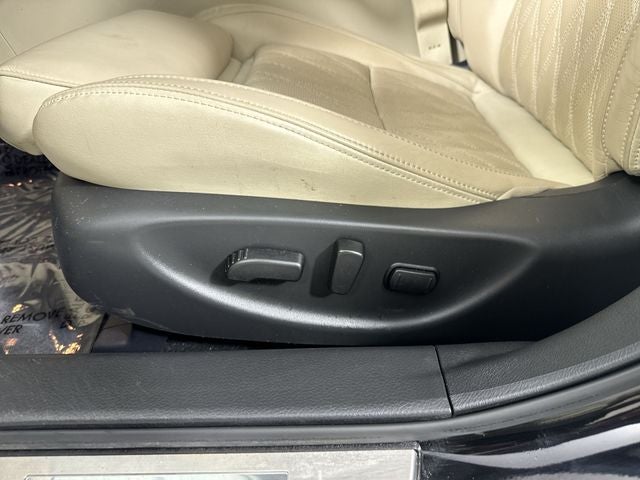 2023 Nissan Maxima Platinum