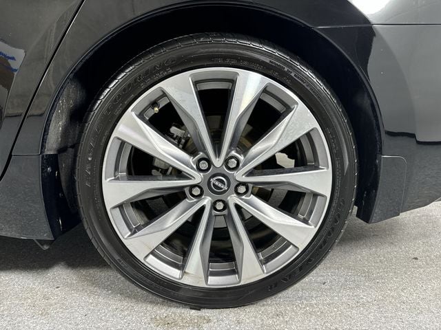 2023 Nissan Maxima Platinum