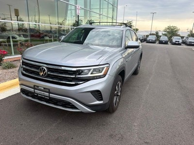 2020 Volkswagen Atlas Cross Sport 2.0T SE 4Motion