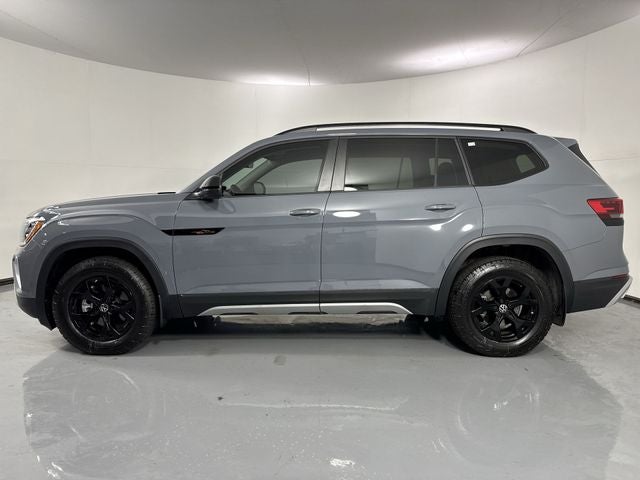 2024 Volkswagen Atlas 2.0T Peak Edition SE w/Technology