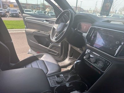 2022 Volkswagen Atlas Cross Sport 3.6L V6 SEL Premium R-Line