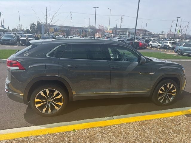 2022 Volkswagen Atlas Cross Sport 3.6L V6 SEL Premium R-Line