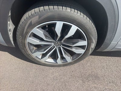 2022 Volkswagen Atlas Cross Sport 3.6L V6 SEL Premium R-Line