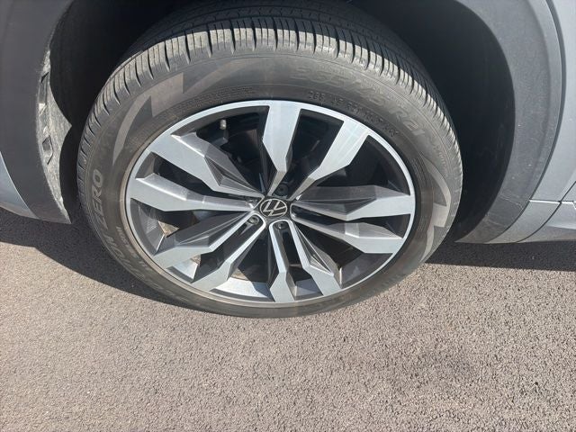 2022 Volkswagen Atlas Cross Sport 3.6L V6 SEL Premium R-Line