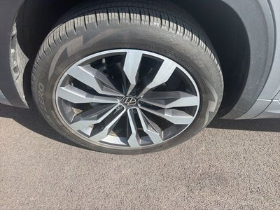 2022 Volkswagen Atlas Cross Sport 3.6L V6 SEL Premium R-Line