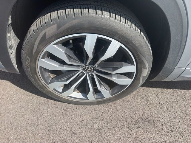 2022 Volkswagen Atlas Cross Sport 3.6L V6 SEL Premium R-Line