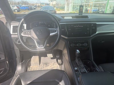 2022 Volkswagen Atlas Cross Sport 3.6L V6 SEL Premium R-Line