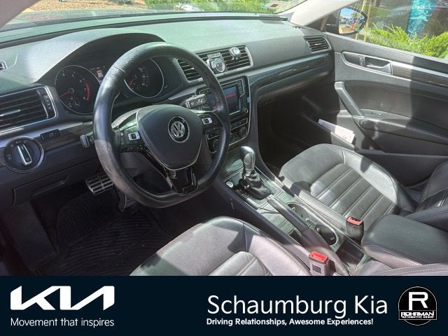 2016 Volkswagen Passat SEL Premium