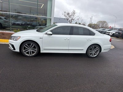 2017 Volkswagen Passat 1.8T R-Line