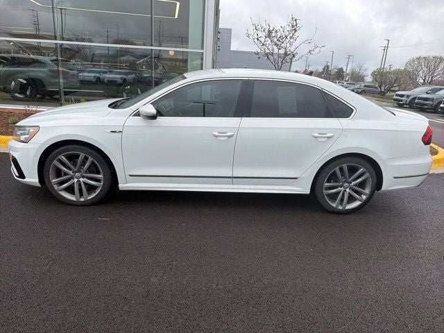 2017 Volkswagen Passat 1.8T R-Line