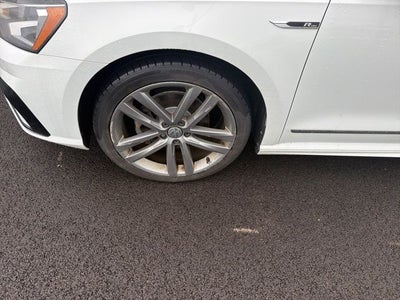2017 Volkswagen Passat 1.8T R-Line
