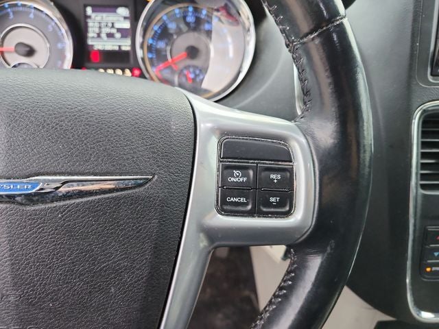 2013 Chrysler Town & Country Touring