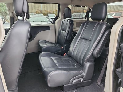 2013 Chrysler Town & Country Touring