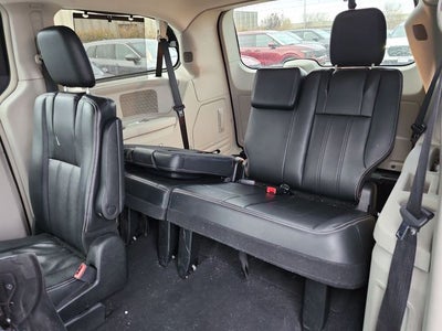 2013 Chrysler Town & Country Touring