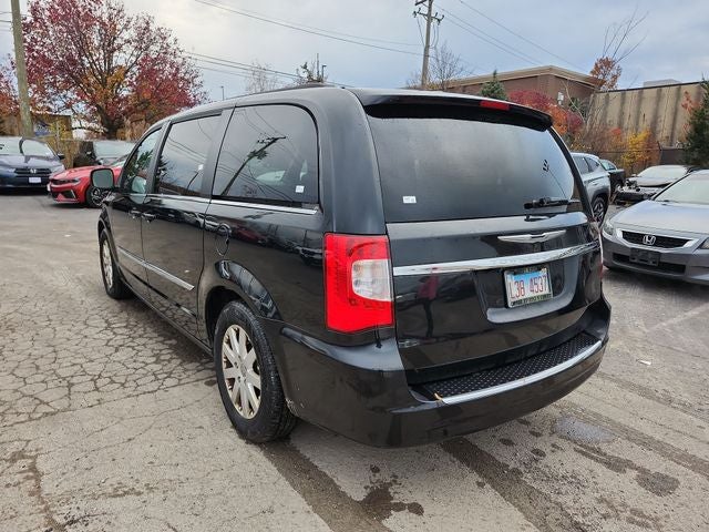 2013 Chrysler Town & Country Touring