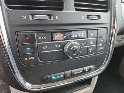 2013 Chrysler Town & Country Touring