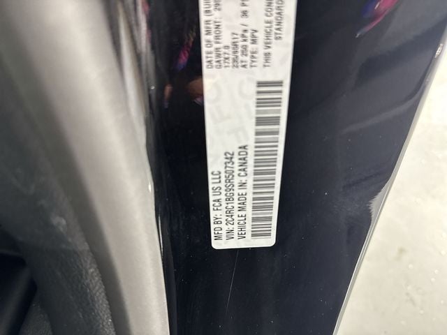 2025 Chrysler Pacifica Select