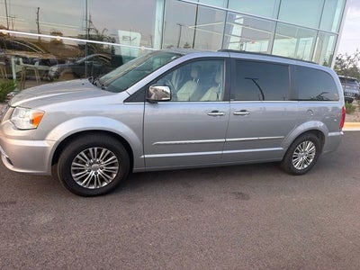 2013 Chrysler Town & Country Touring-L