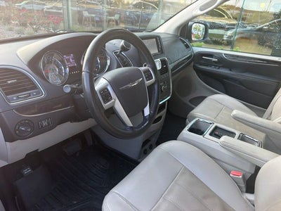 2013 Chrysler Town & Country Touring-L