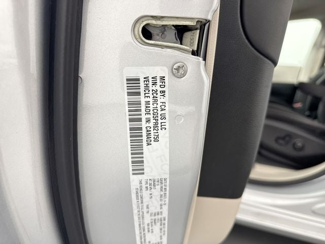 2023 Chrysler Voyager LX