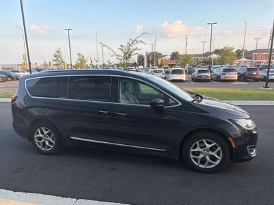 2017 Chrysler Pacifica Touring L Plus