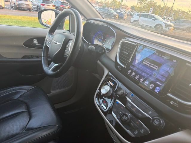 2017 Chrysler Pacifica Touring L Plus