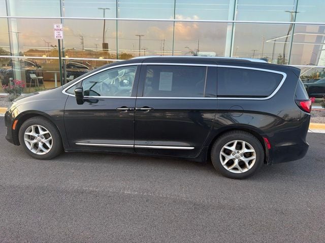 2017 Chrysler Pacifica Touring L Plus