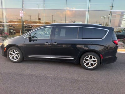 2017 Chrysler Pacifica Touring L Plus