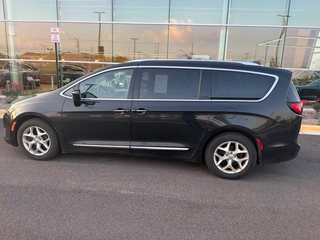 2017 Chrysler Pacifica Touring L Plus