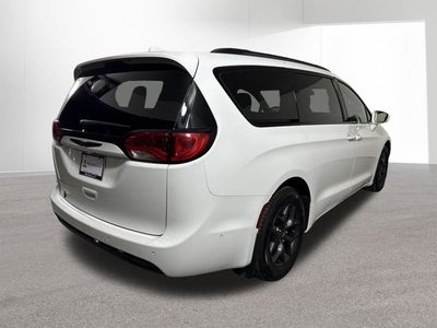 2020 Chrysler Pacifica Touring L Plus