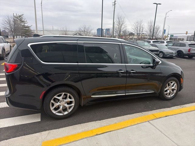 2019 Chrysler Pacifica Touring L Plus