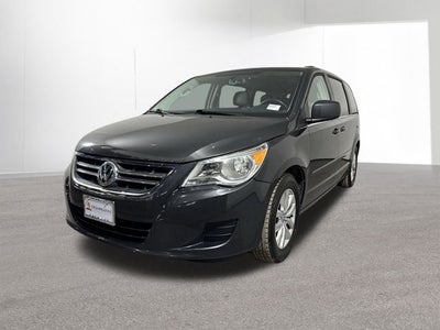 2012 Volkswagen Routan SE