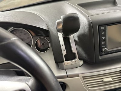 2012 Volkswagen Routan SE