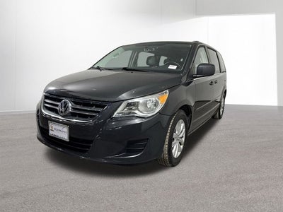 2012 Volkswagen Routan SE