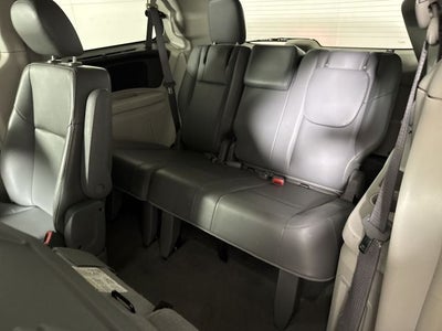 2012 Volkswagen Routan SE