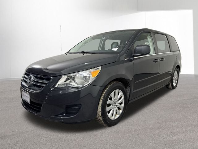 2012 Volkswagen Routan SE