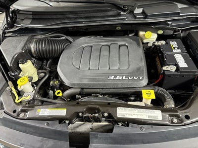 2012 Volkswagen Routan SE