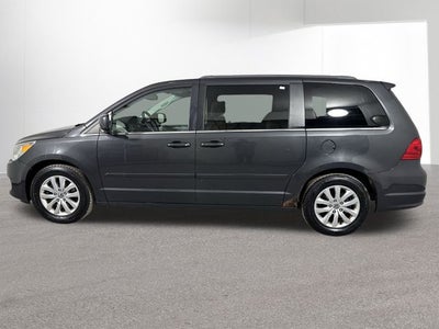 2012 Volkswagen Routan SE