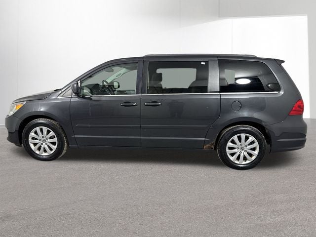 2012 Volkswagen Routan SE