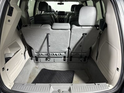 2012 Volkswagen Routan SE