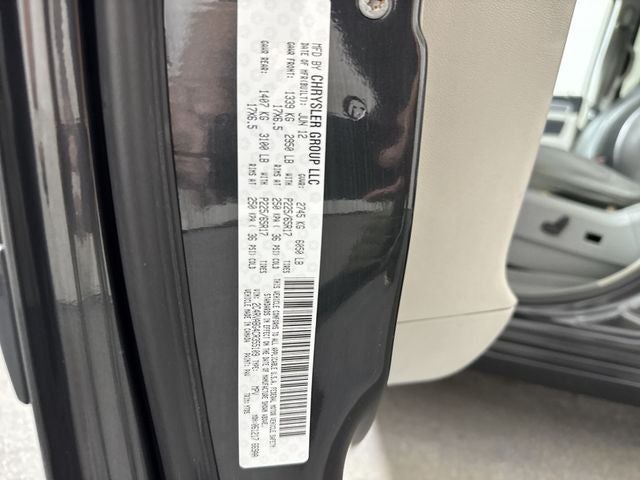 2012 Volkswagen Routan SE