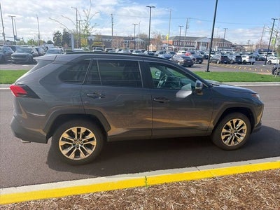 2022 Toyota RAV4 XLE Premium