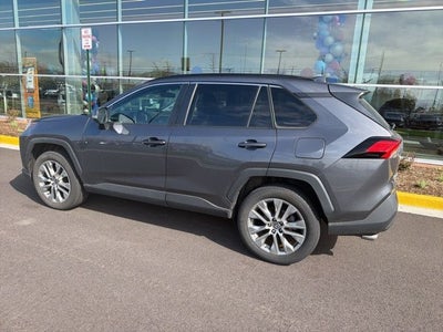 2022 Toyota RAV4 XLE Premium