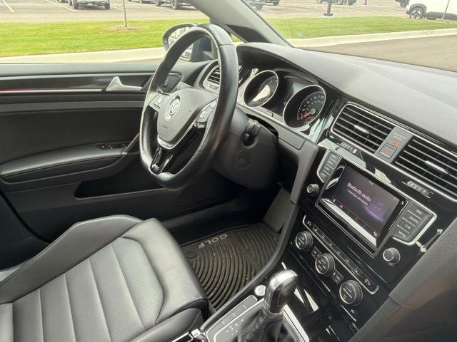2015 Volkswagen Golf TSI SE 4-Door