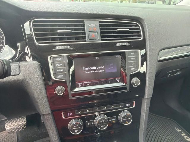 2015 Volkswagen Golf TSI SE 4-Door